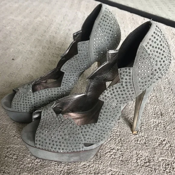 👽JEFFREY CAMPBELL Turner Studded Heels👽 - Picture 1 of 8